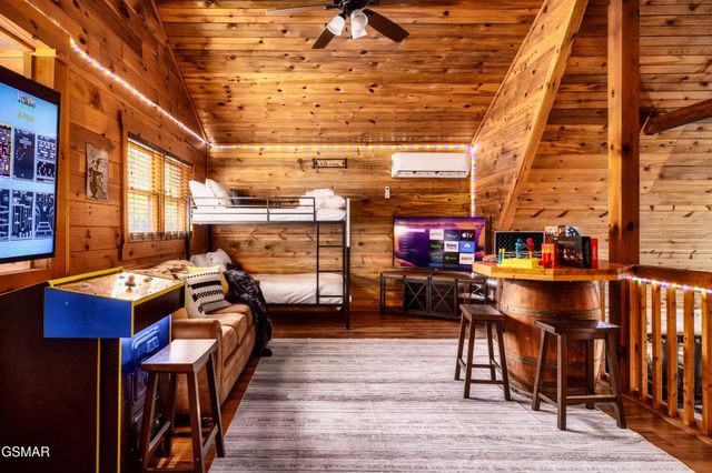 2615 Bear Crossing Way, Sevierville, TN 37862