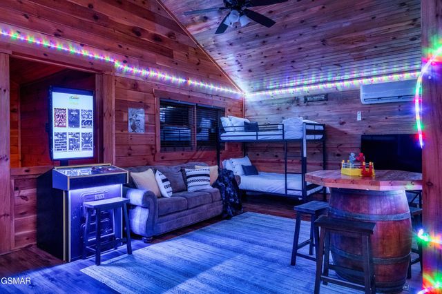 2615 Bear Crossing Way, Sevierville, TN 37862