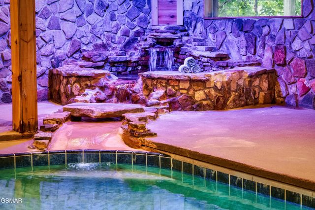 2615 Bear Crossing Way, Sevierville, TN 37862