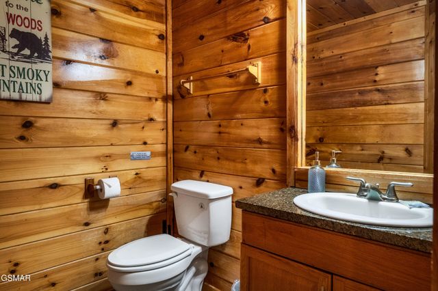 2615 Bear Crossing Way, Sevierville, TN 37862