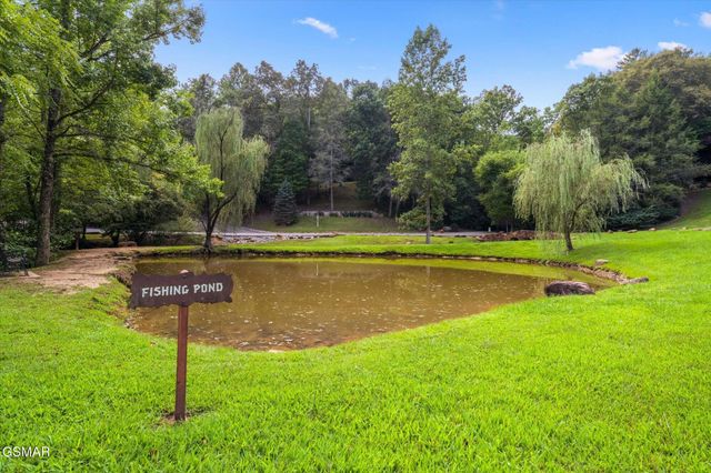 2615 Bear Crossing Way, Sevierville, TN 37862