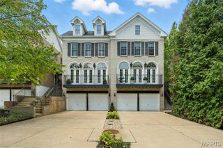 545 North and South Road D, University City, MO 63130