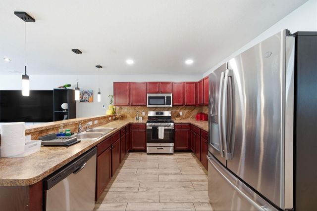 15614 S Early Dusk Circle, Houston, TX 77044