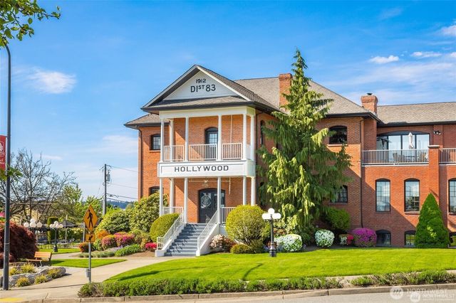 17730 164th Avenue NE, Woodinville, WA 98072