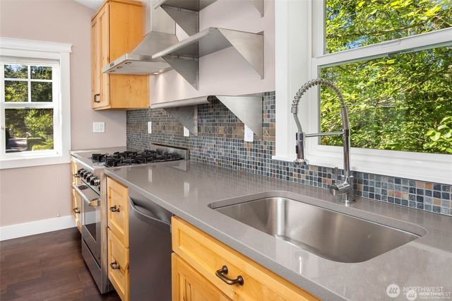 17730 164th Avenue NE, Woodinville, WA 98072