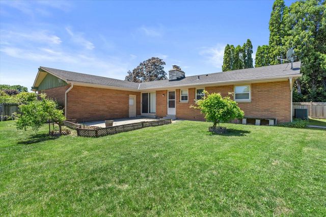 1610 Hickory STREET, South Milwaukee, WI 53172