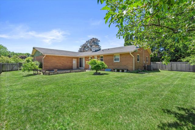 1610 Hickory STREET, South Milwaukee, WI 53172