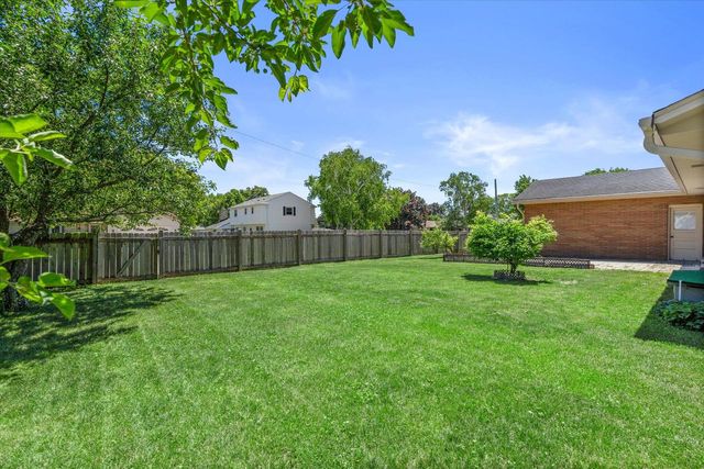 1610 Hickory STREET, South Milwaukee, WI 53172