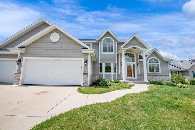 9505 N Michael COURT, Milwaukee, WI 53224