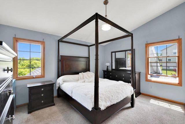 9505 N Michael COURT, Milwaukee, WI 53224