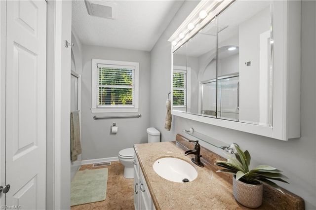 603 Hunters Way, Lexington, NC 27292