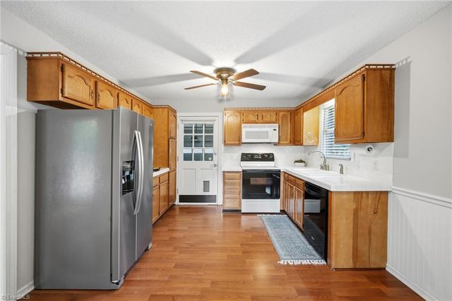603 Hunters Way, Lexington, NC 27292