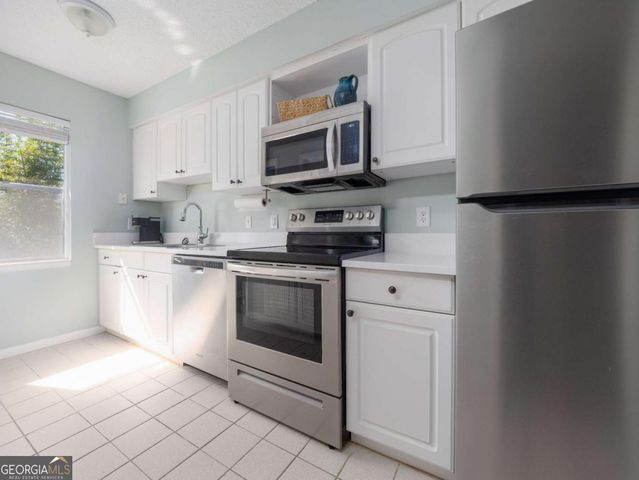 800 Mallery Street, St. Simons, GA 31522