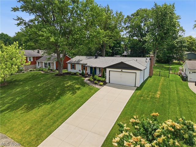 161 Devorah Drive, Aurora, OH 44202