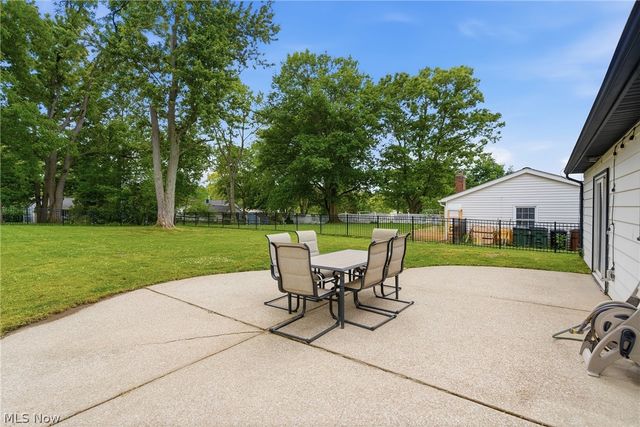 161 Devorah Drive, Aurora, OH 44202