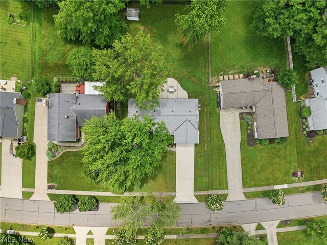 161 Devorah Drive, Aurora, OH 44202