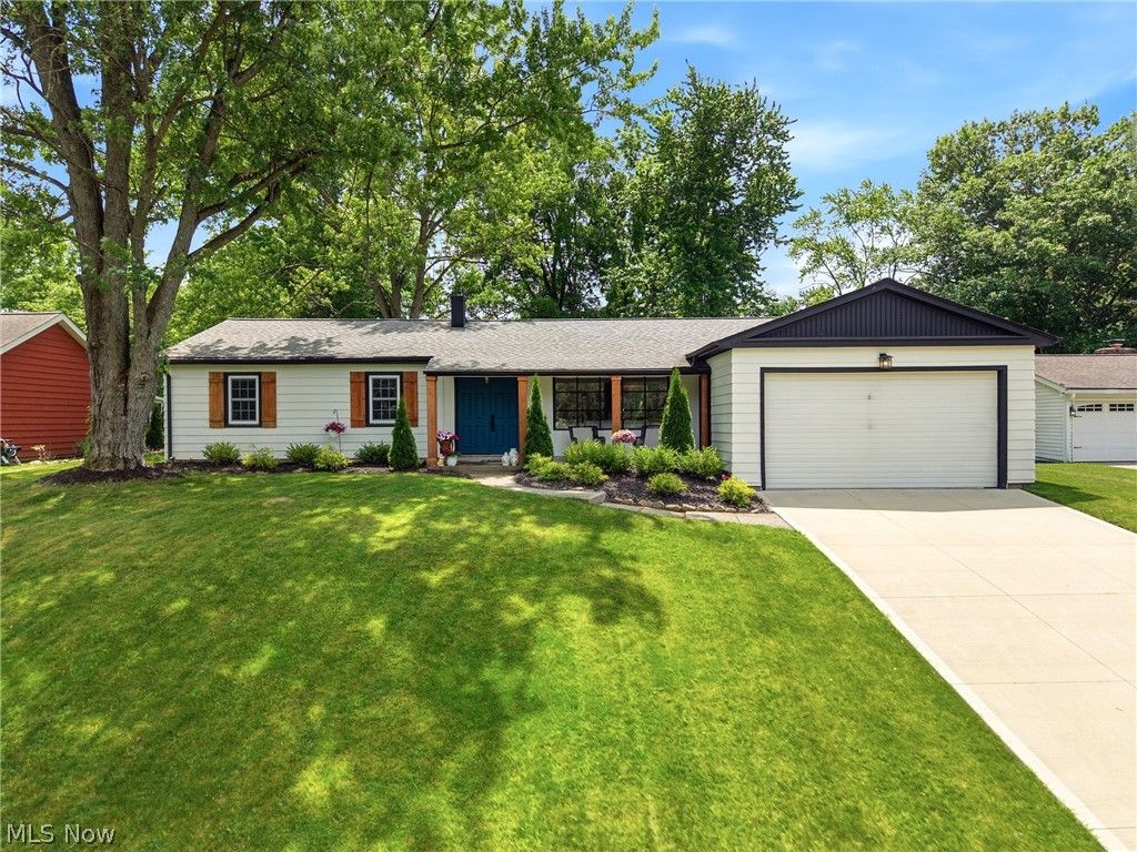 161 Devorah Drive, Aurora, OH 44202