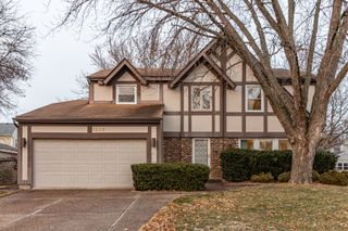 1265 Devonshire Road, Buffalo Grove, IL 60089
