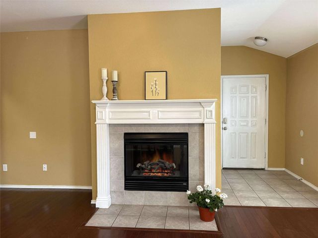 209 Moonlight Drive, Euless, TX 76039