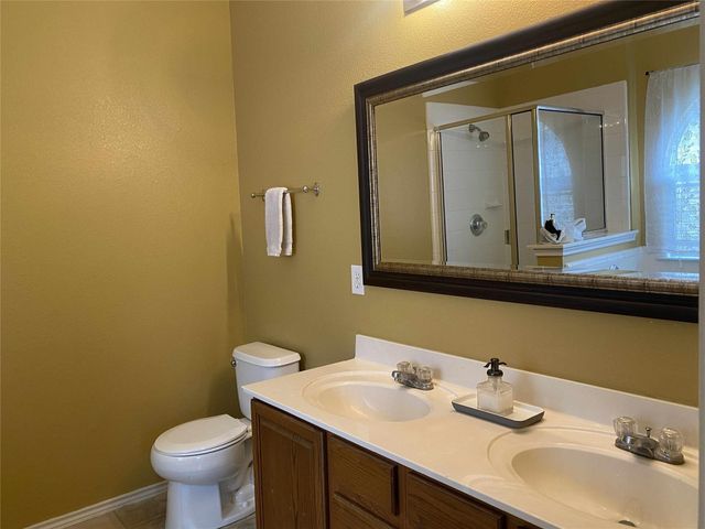 209 Moonlight Drive, Euless, TX 76039