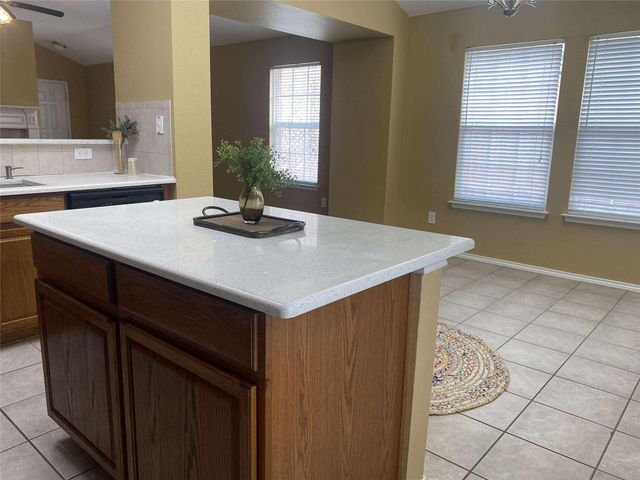209 Moonlight Drive, Euless, TX 76039