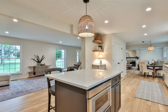 8765 Weller Road, Montgomery, OH 45249