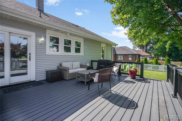 135 Helen Place, Collinsville, IL 62234