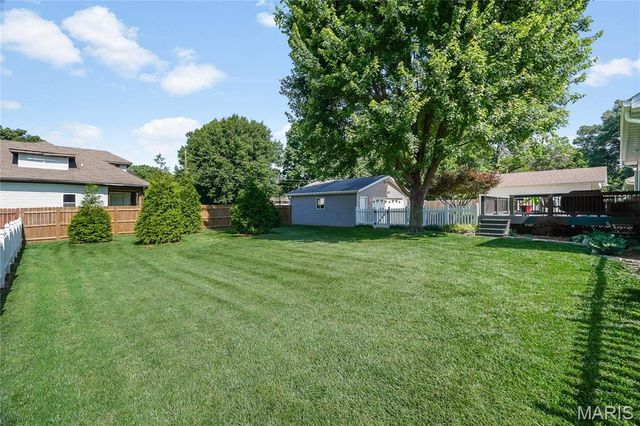 135 Helen Place, Collinsville, IL 62234
