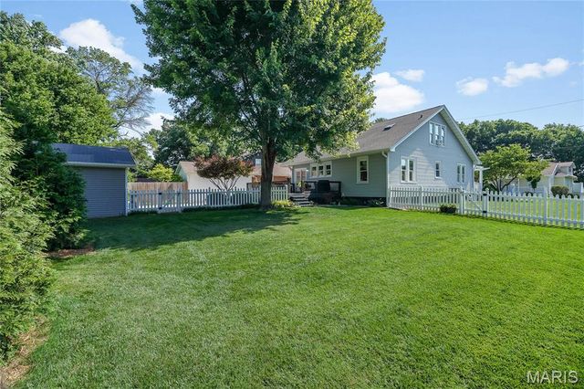 135 Helen Place, Collinsville, IL 62234