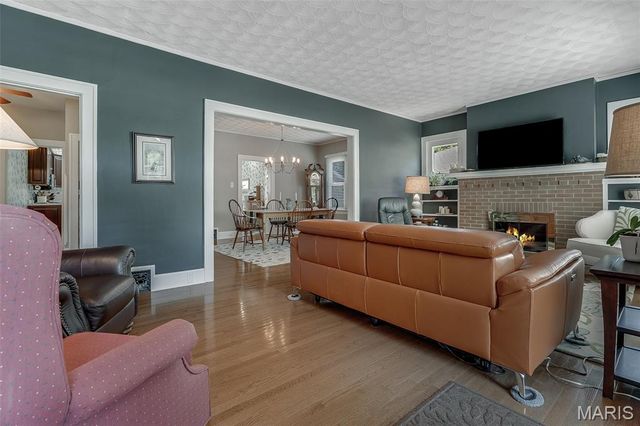 135 Helen Place, Collinsville, IL 62234
