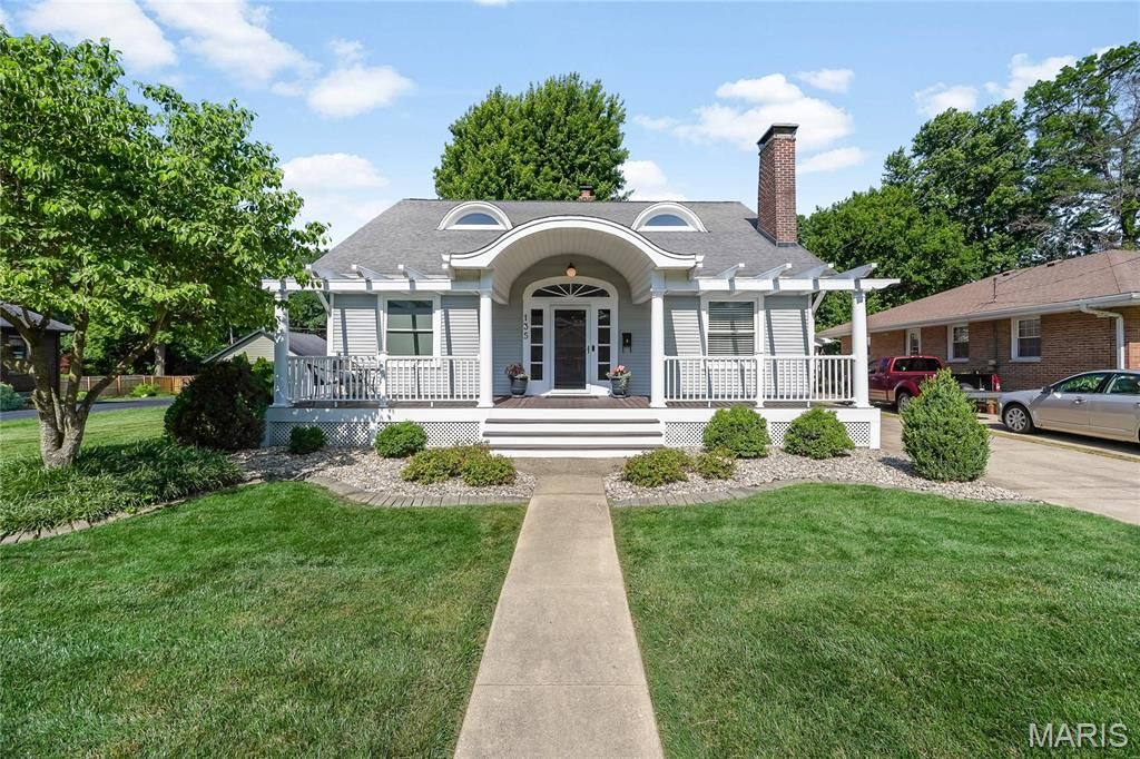 135 Helen Place, Collinsville, IL 62234