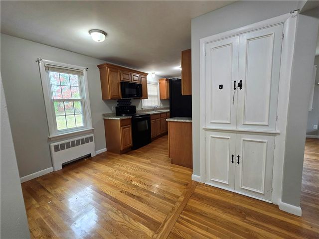 23 Shortway Drive, West Warwick, RI 02893