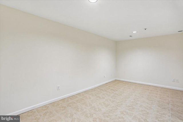 9 FOUNTAIN VALLEY CT, Montgomery Village, MD 20886