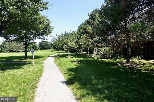 9 FOUNTAIN VALLEY CT, Montgomery Village, MD 20886