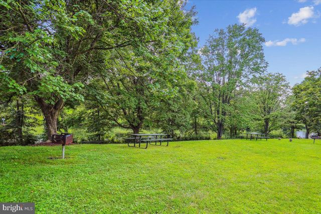 9 FOUNTAIN VALLEY CT, Montgomery Village, MD 20886