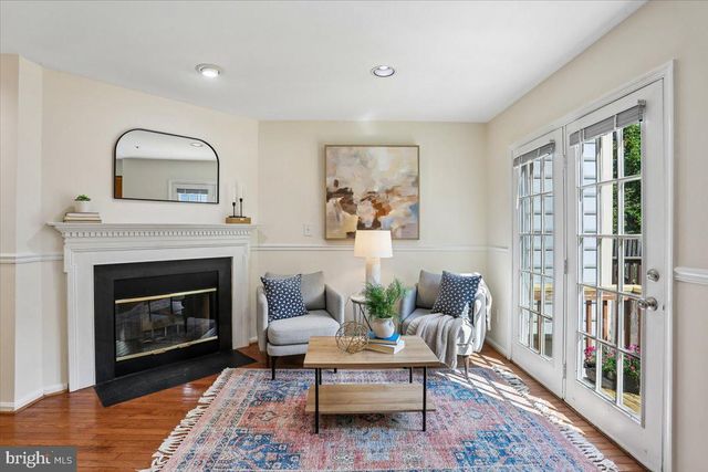9 FOUNTAIN VALLEY CT, Montgomery Village, MD 20886