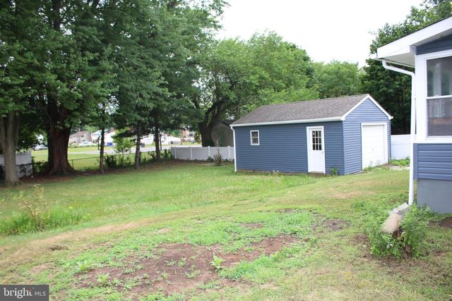 16 KING AVE, Marlton, NJ 08053