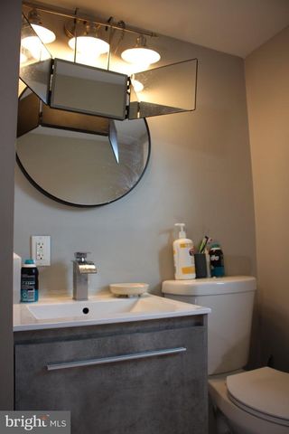 16 KING AVE, Marlton, NJ 08053