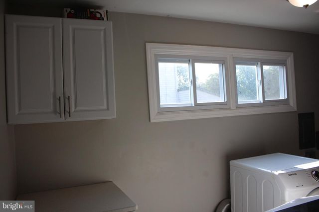 16 KING AVE, Marlton, NJ 08053