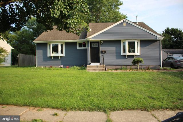 16 KING AVE, Marlton, NJ 08053