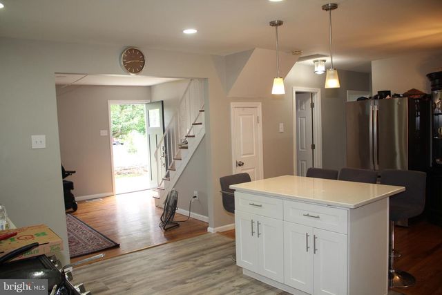 16 KING AVE, Marlton, NJ 08053