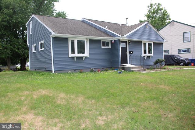 16 KING AVE, Marlton, NJ 08053