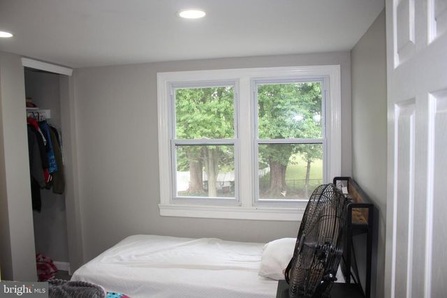 16 KING AVE, Marlton, NJ 08053