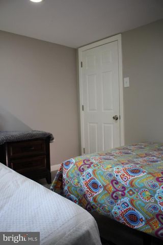 16 KING AVE, Marlton, NJ 08053