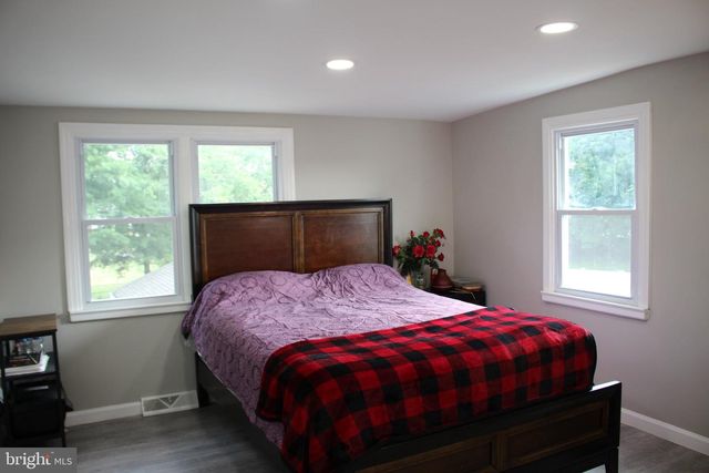 16 KING AVE, Marlton, NJ 08053