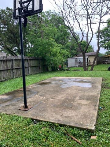 10601 Ambursen Street, Houston, TX 77034