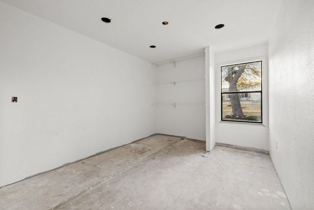 2206 Castlewood TRL, Leander, TX 78641