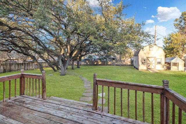 2206 Castlewood TRL, Leander, TX 78641