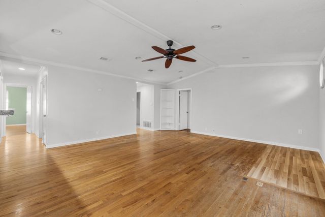 2206 Castlewood TRL, Leander, TX 78641