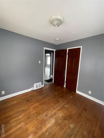 1947 Raft Drive, Normandy, MO 63133